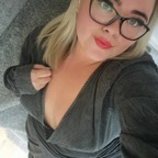 hotwife_curvycouple avatar